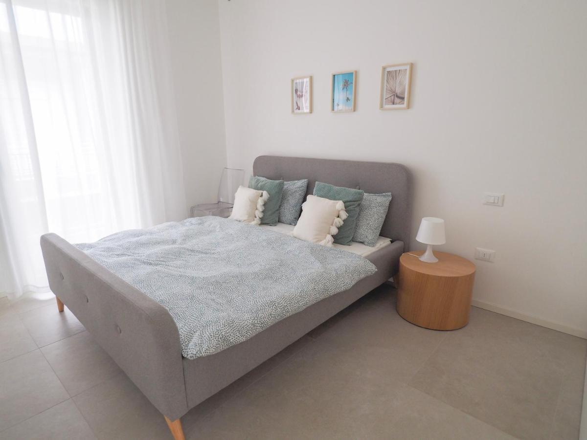 Apartment Luma With Pool Lido di Jesolo Buitenkant foto