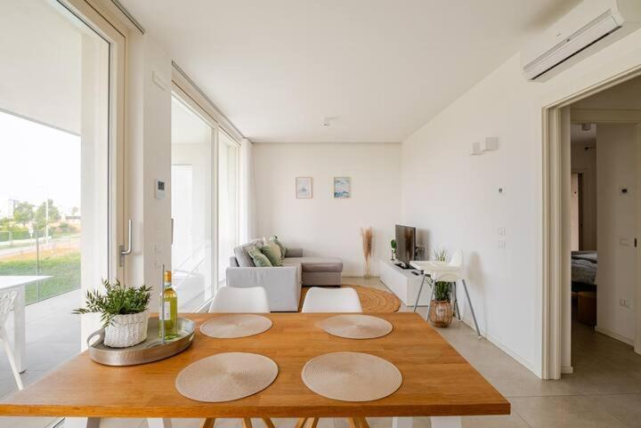 Apartment Luma With Pool Lido di Jesolo Buitenkant foto